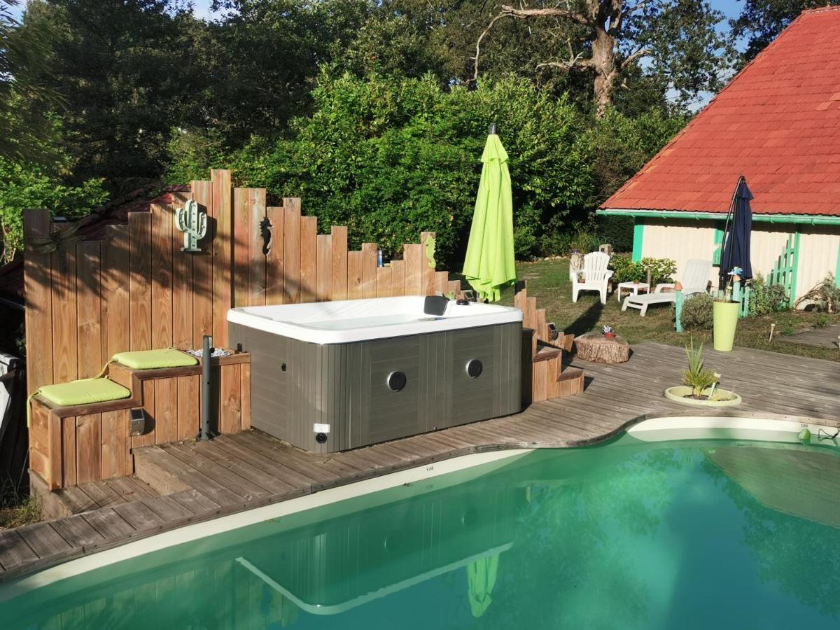 Les Hotes Landes Bed & Breakfast *